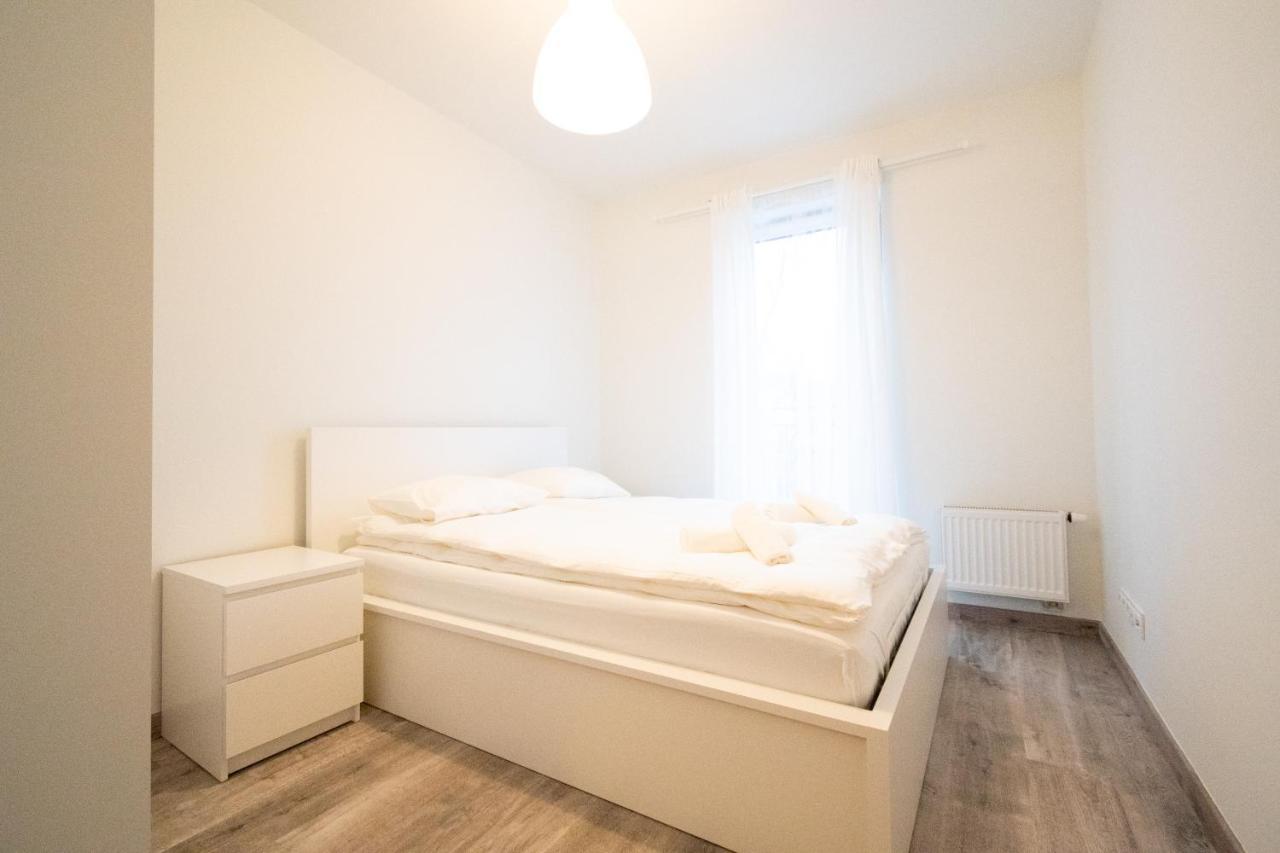 Apartament Bravo Lódź Exterior foto